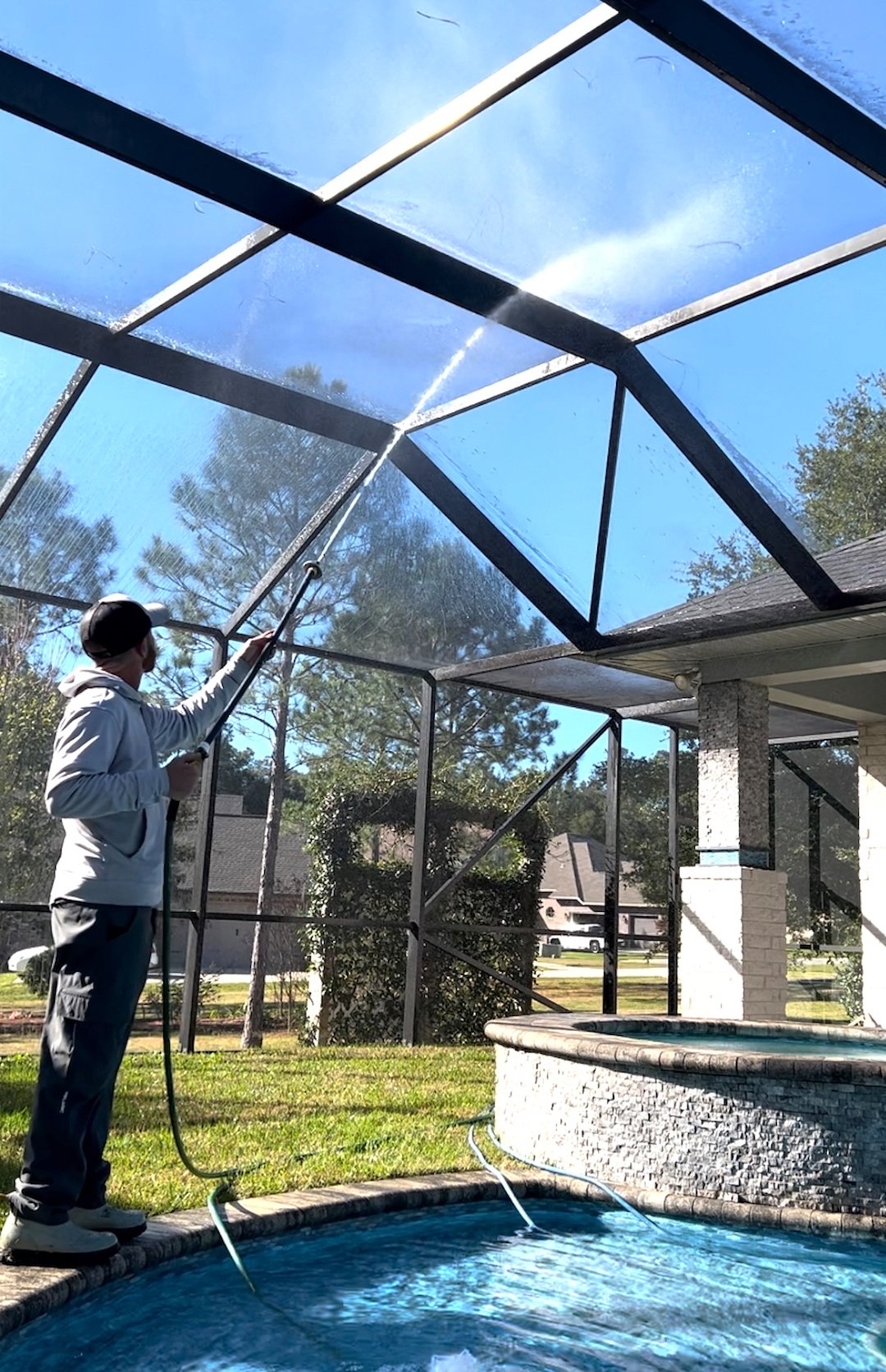 Low Pressure Screen Enclosure Cleaning in Beulah, Florida