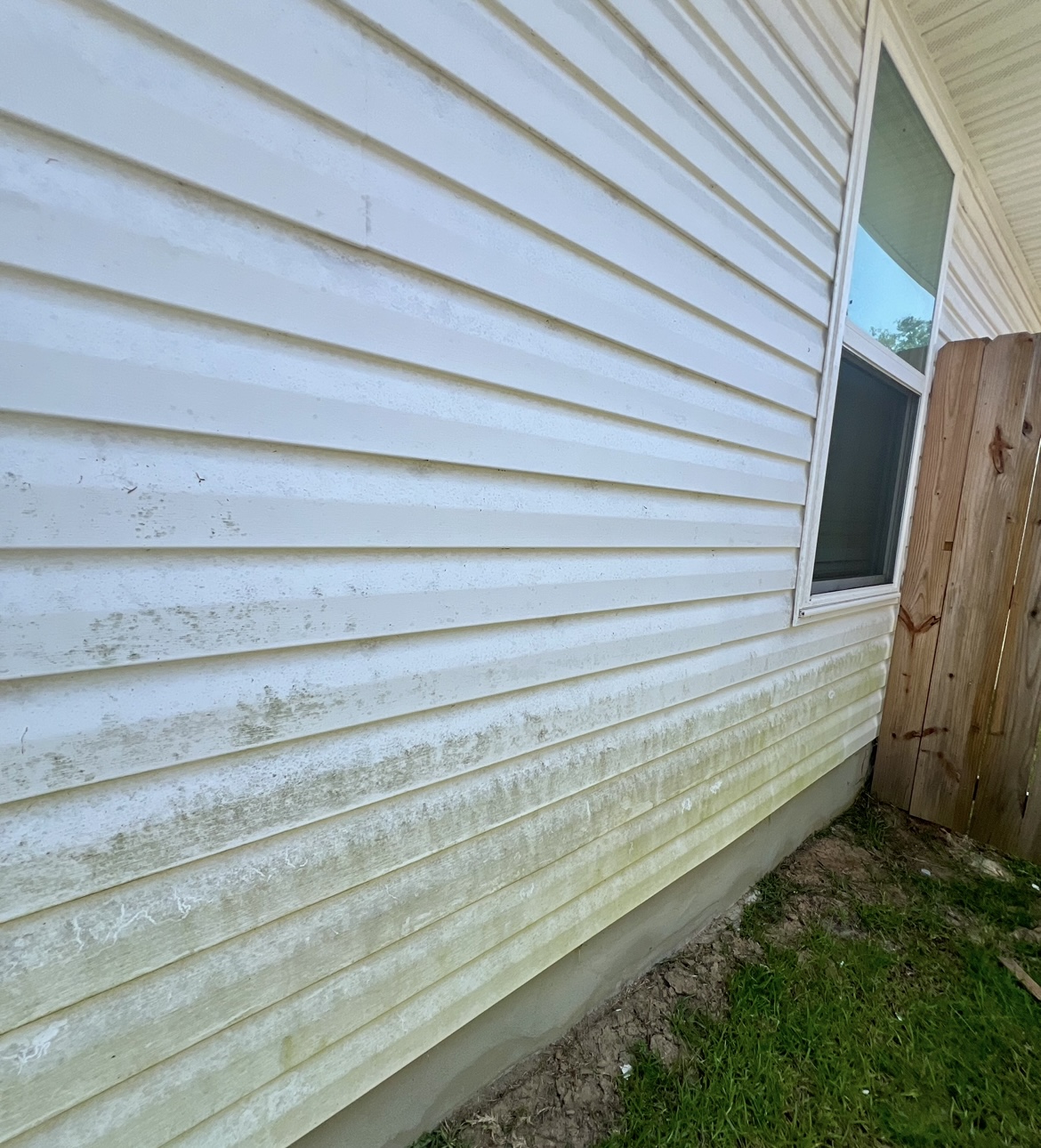 Vinyl Siding Cleaning in Pace Florida